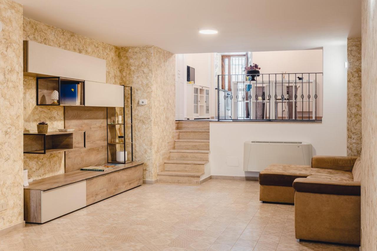 Convivo Apartment Palazzo Galateo Lecce Extérieur photo
